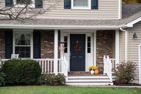 Cost of Front Deck Construction in Holly Springs